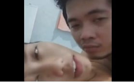 Nagpalaplap muna sa nagbebenta ng kwek kwek